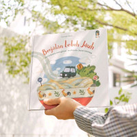 Berjalan Lebih Jauh : Perjalanan mengenal makanan halal & haram